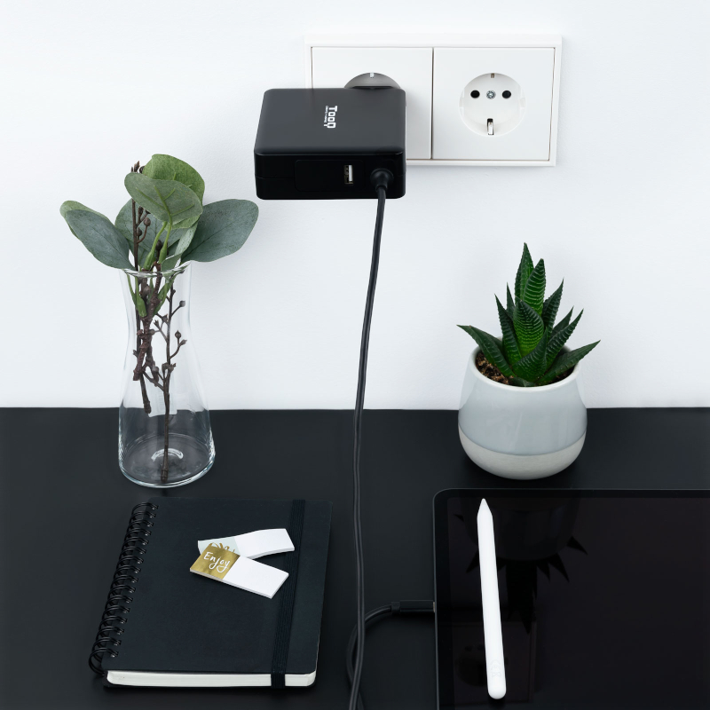 Tooq Carregador portátil conector USB-C 90W - Imagem de Detalhe 9